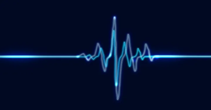 RFIDとNFCの違いとは？ 製造・物流のDXを加速する「追跡管理」と「認証セキュリティ」の仕組みを徹底解説
